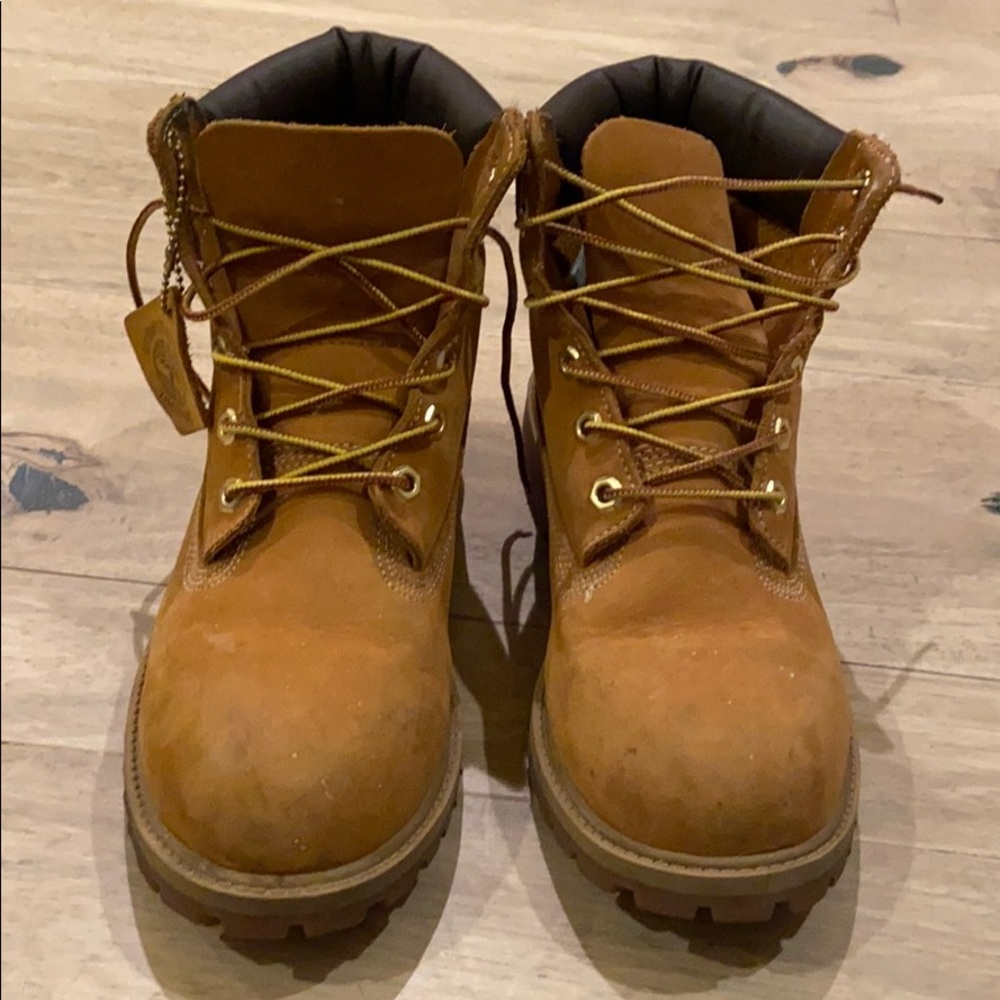 Tan Timberland 6inch boots